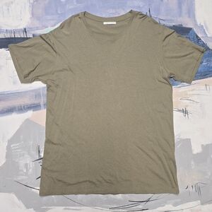 John Elliott Crewneck T-Shirt Men’s Size 4 / XL Olive Green EUC